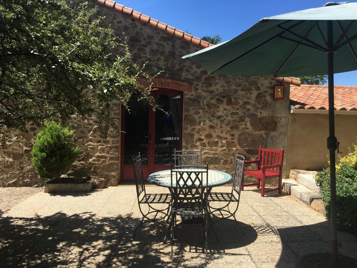 Gîte Saint-Michel-Mont-Mercure, 3 pièces, 4 personnes - FR-1-426-249 Sevremont Esterno foto