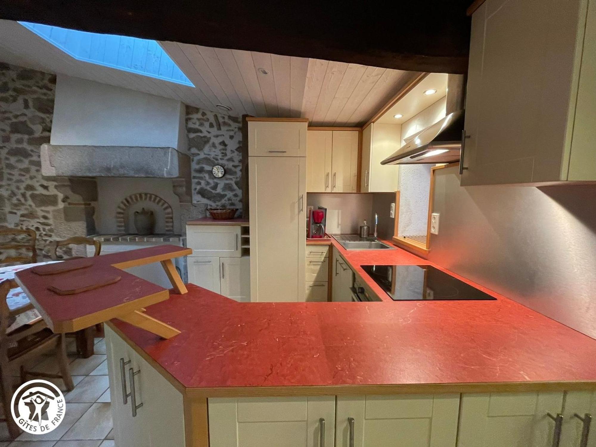 Gîte Saint-Michel-Mont-Mercure, 3 pièces, 4 personnes - FR-1-426-249 Sevremont Esterno foto